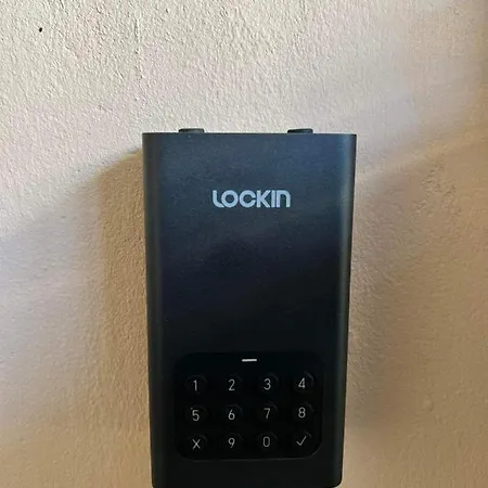 Appartamento Luxury Black And White Interior