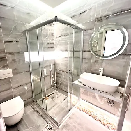 Luxury Black And White Interior & Rooftop Terrace Appartamento Kalamata