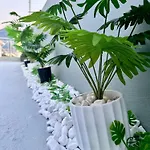Luxury Black And White Interior & Rooftop Terrace Apartment *