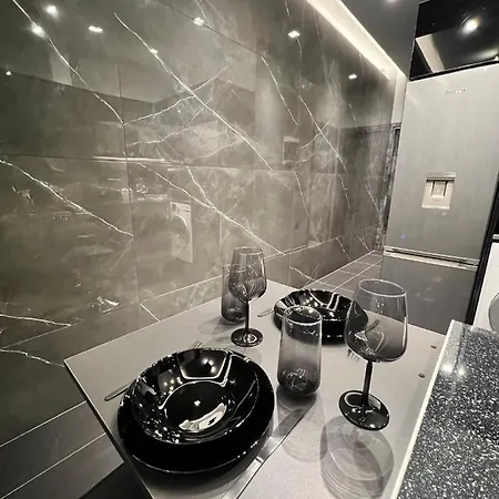 Luxury Black And White Interior & Rooftop Terrace *