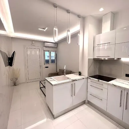 Apartment Luxury Black And White Interior & Rooftop Terrace *