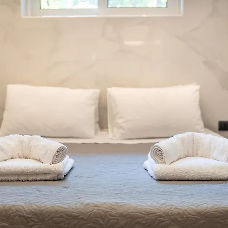 Apartment Luxury Black And White Interior & Rooftop Terrace Kalamata