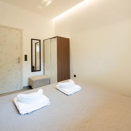Luxury Black And White Interior & Rooftop Terrace Apartment