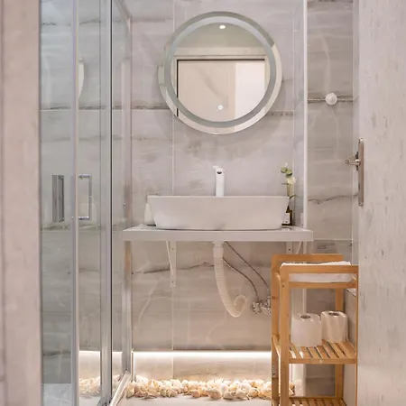 Luxury Black And White Interior & Rooftop Terrace * Kalamata